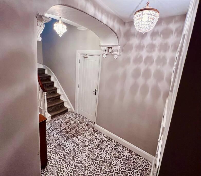 Smart-Home In Original Victorian Building Bristol Exterior photo
